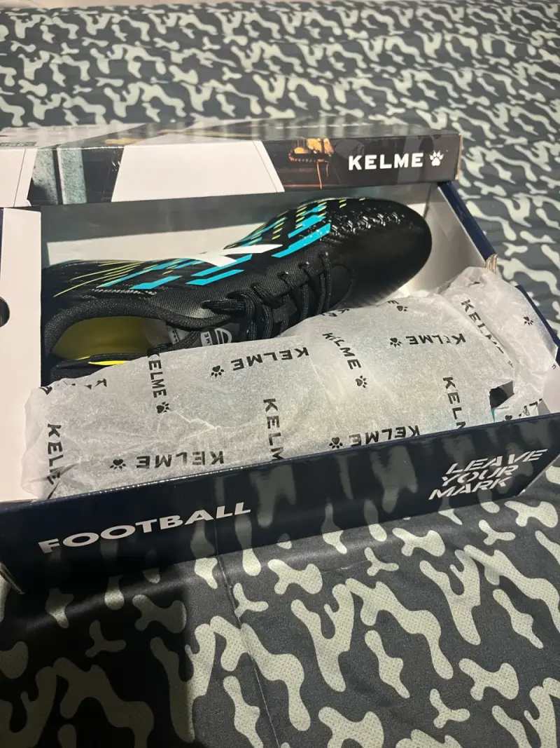 Zapatillas de fútbol Kelme nuevas - 3