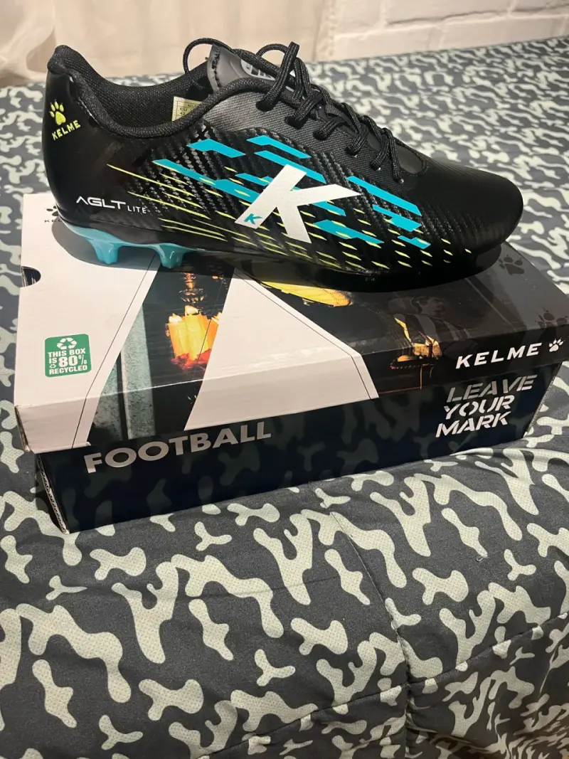 Zapatillas de fútbol Kelme nuevas - 4