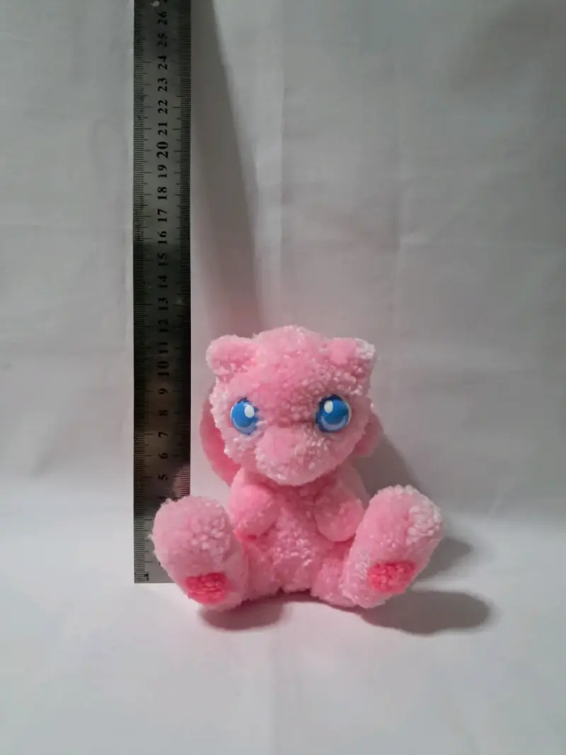 Mew hecho con pompones de lana - 5