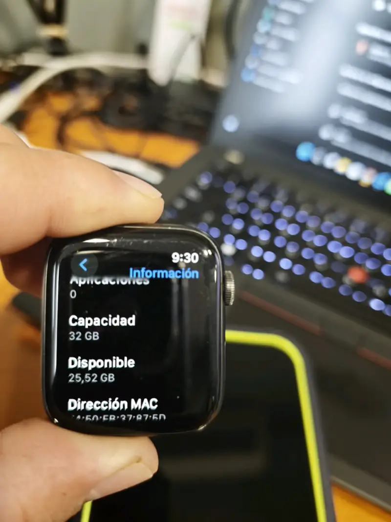 Apple Watch con 32GB de capacidad - 1