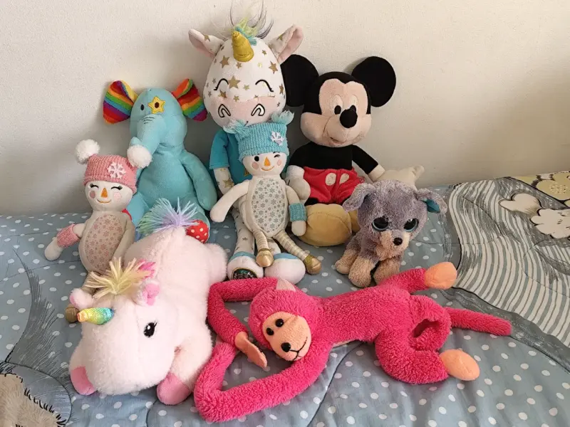Set de peluches variados