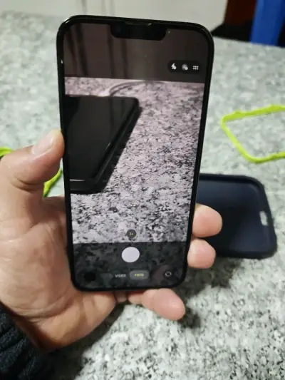 iPhone 13 ProMax 128 con accesorios - miniatura 2
