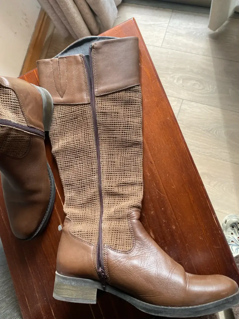Botas largas de cuero café - 2