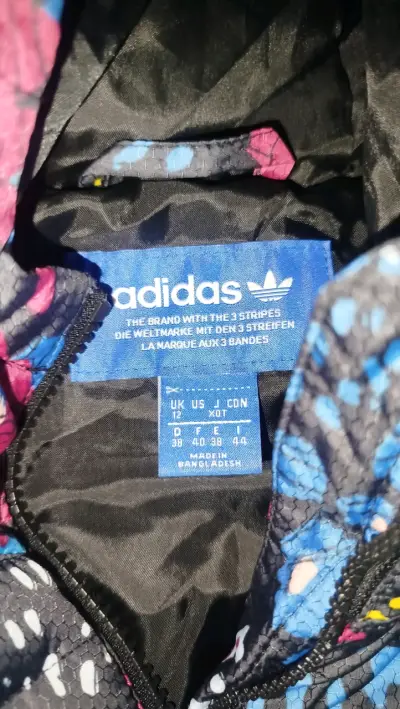 Chaleco acolchado Adidas original. - miniatura 3