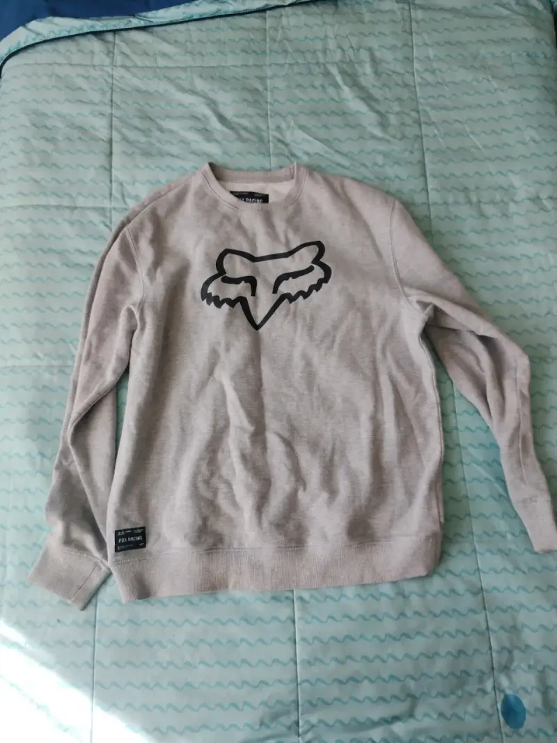 Polerón gris con logo Fox - 1