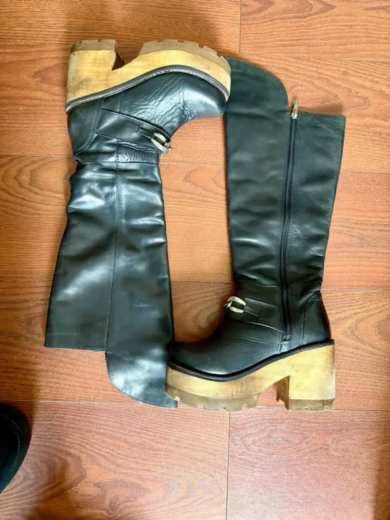 Bota alta de cuero negra - 3