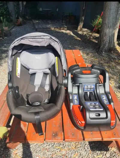 Silla de auto Britax con huevito - miniatura 1