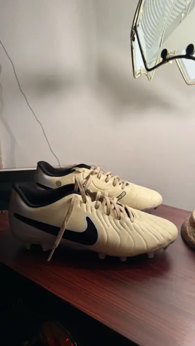 Zapatillas de fútbol - miniatura 1