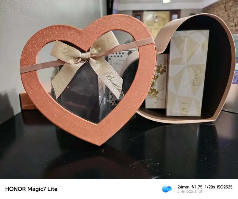 Set de perfumes en caja corazón