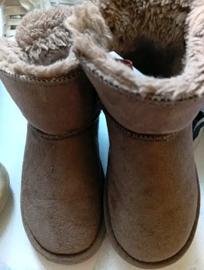 Botas marrones de invierno - miniatura 1