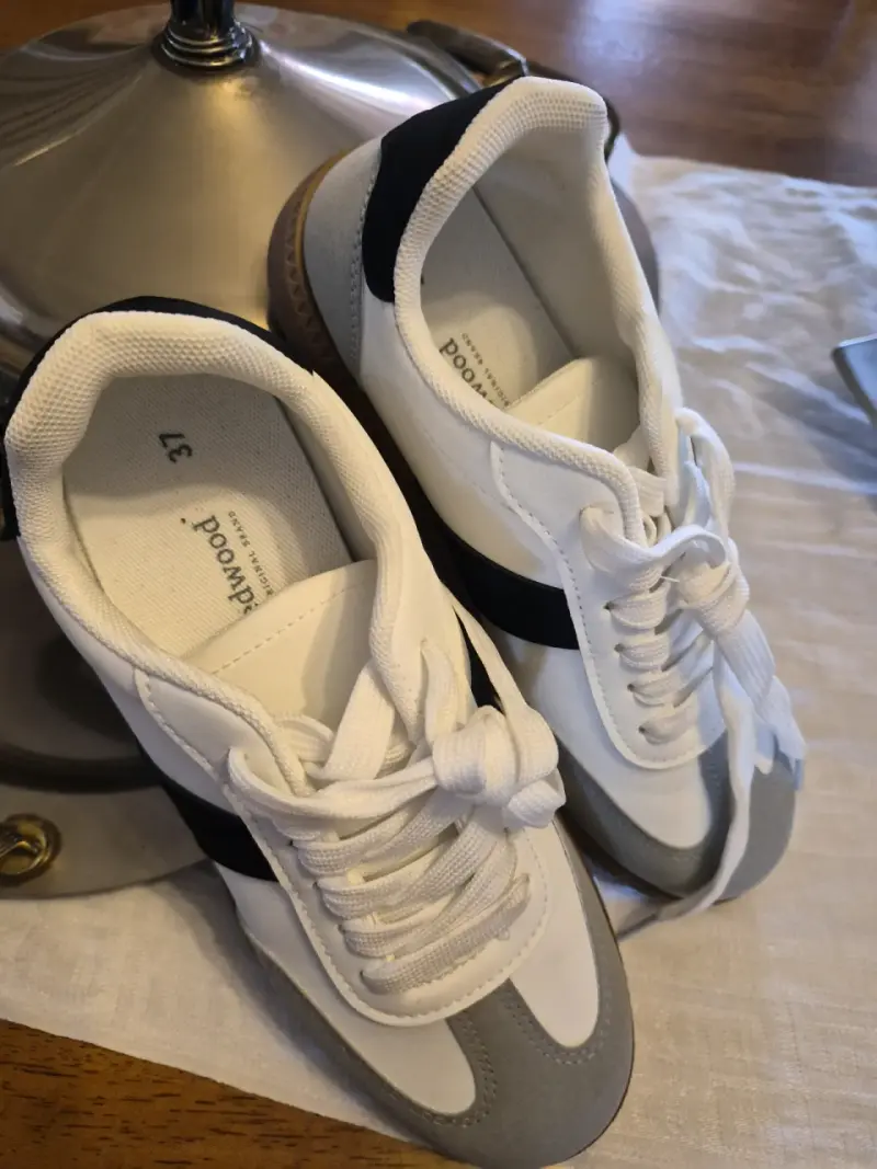 Zapatillas blancas con gris 37 - 2