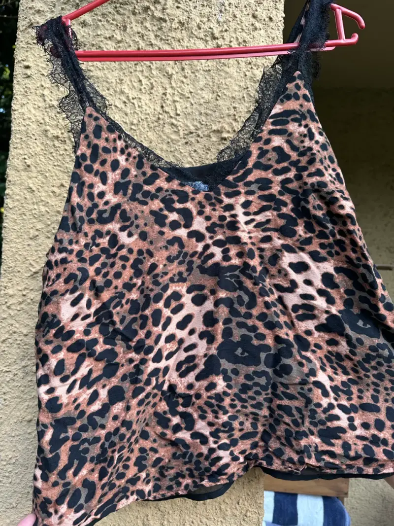Top de encaje animal print - 3