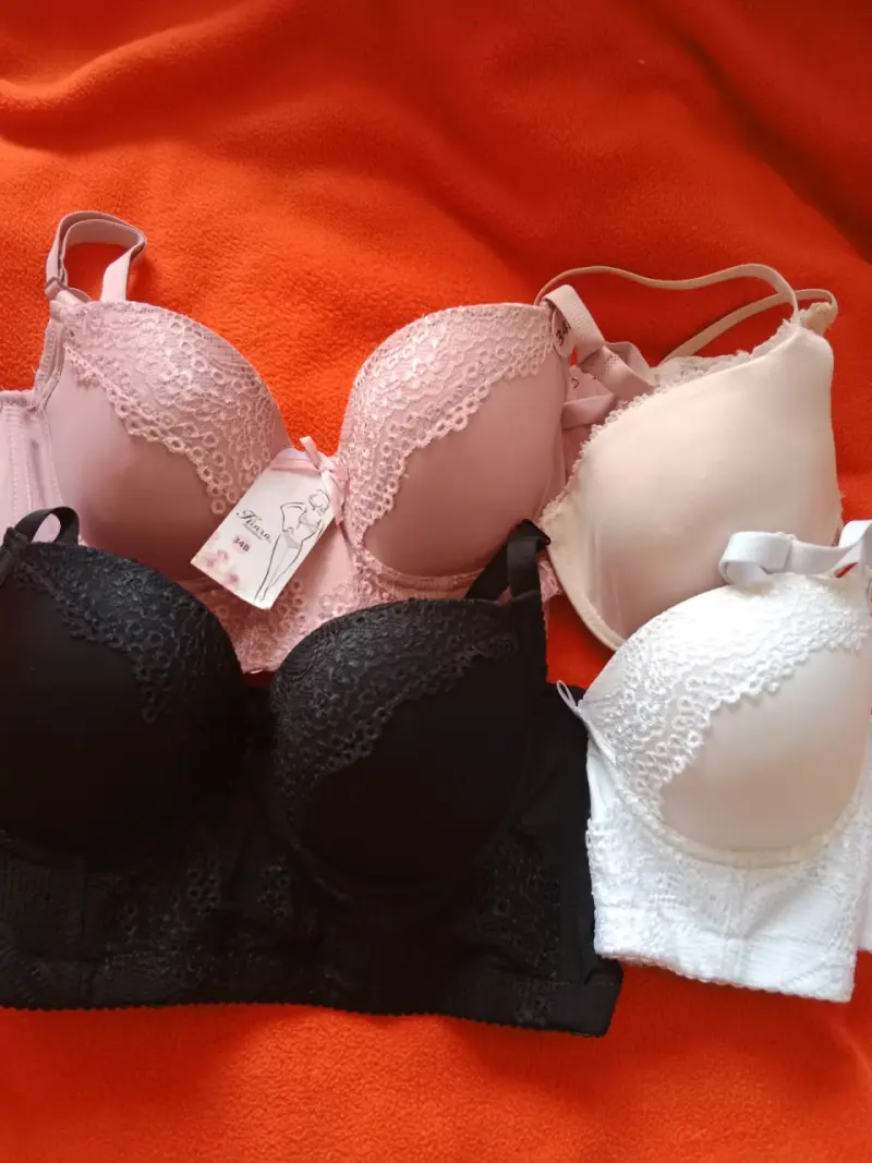 Set de sostenes con encaje - 1