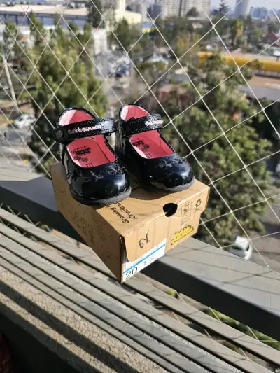 Zapatos de charol negro Bubblegummers - miniatura 3