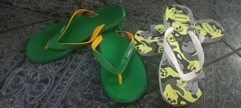 Chalas verdes y estampadas