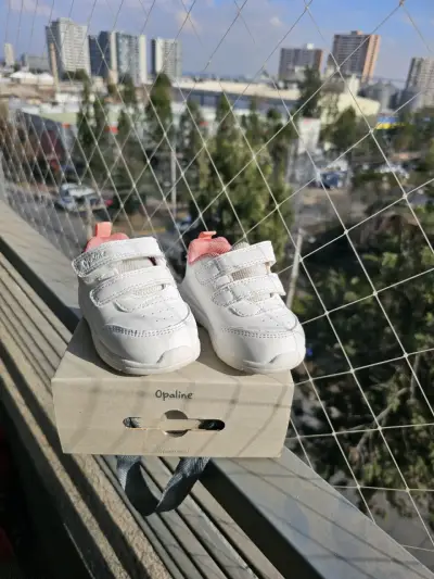Zapatillas blancas talla 20 - miniatura 3