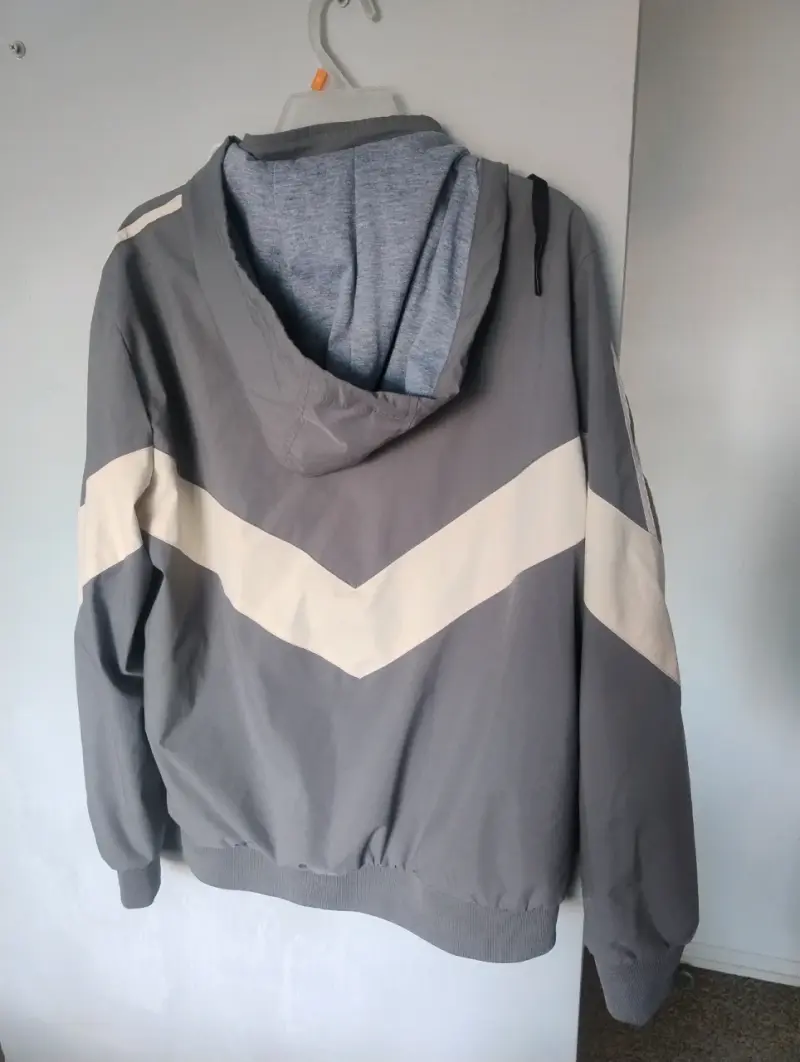 Cortaviento gris con capucha Adidas - 2