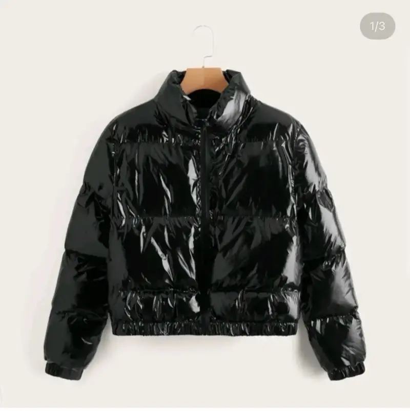 Chaqueta de invierno negra acolchada - 1