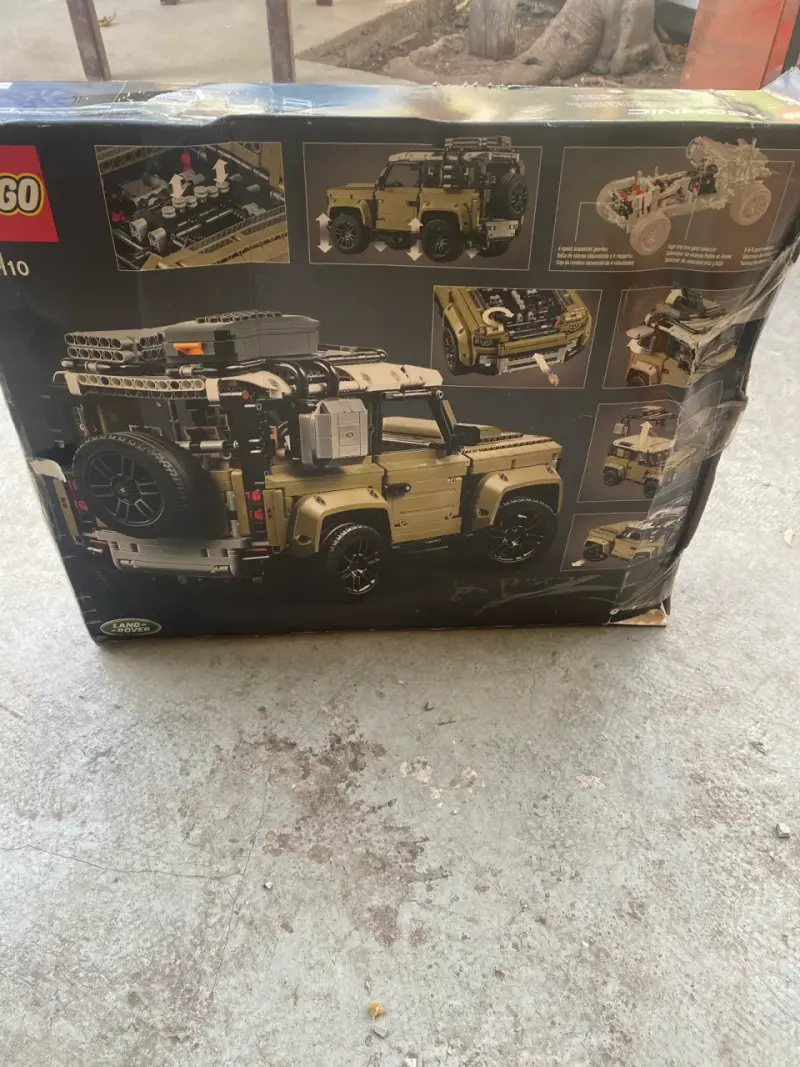LEGO Technic Land Rover Defender - 2
