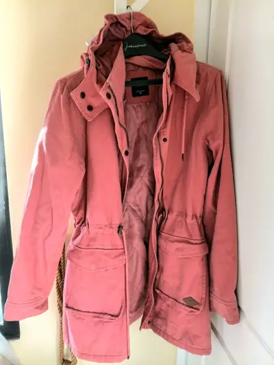 Parka rosa con capucha - miniatura 1