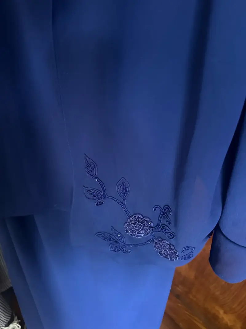 Vestido azul con chaqueta bordada - 3