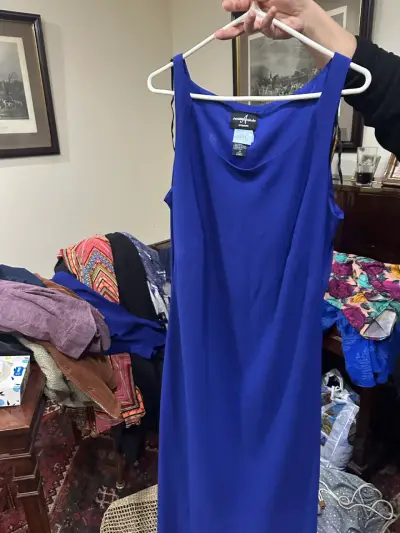 Vestido azul con chaqueta bordada - miniatura 6