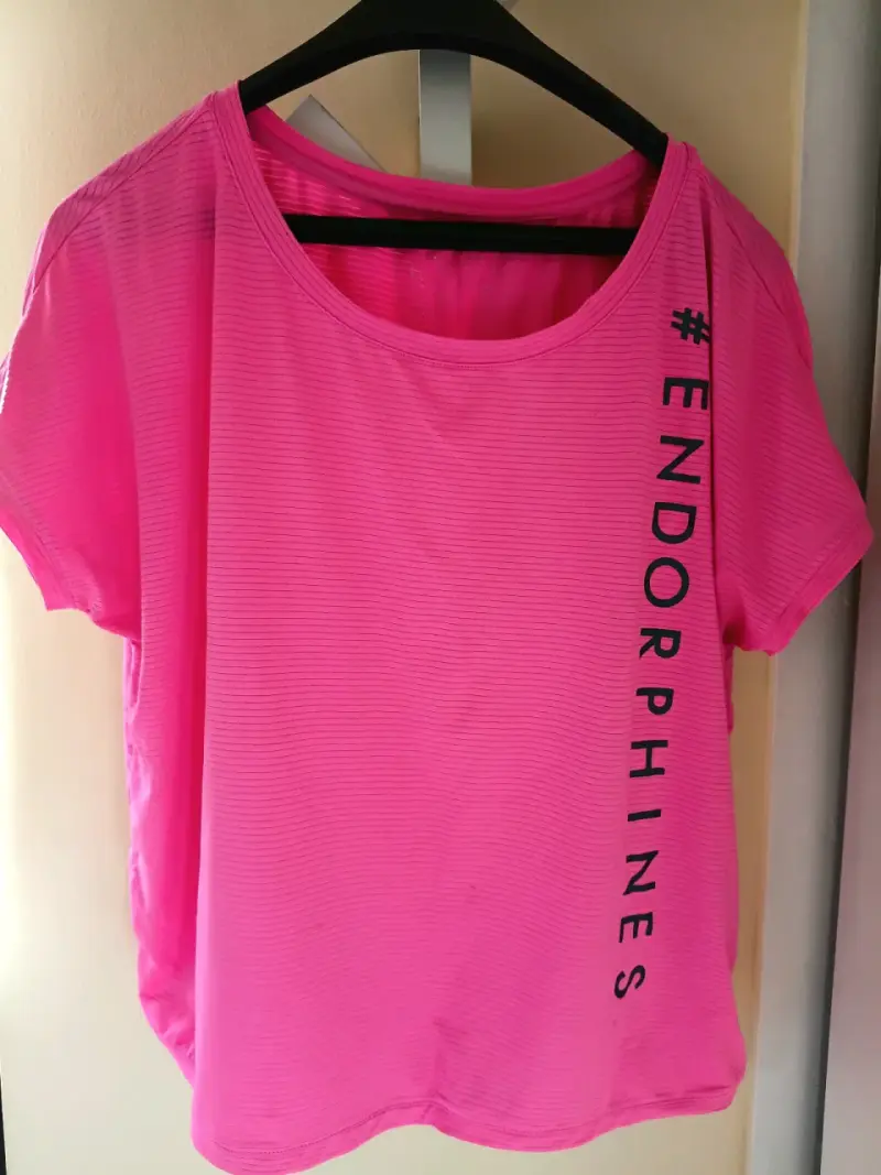 Polera deportiva rosa #ENDORPHINES