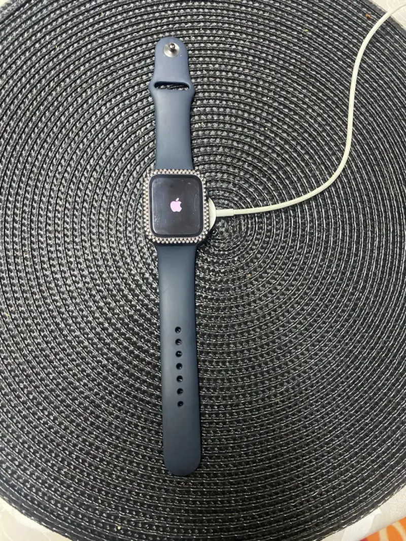Smartwatch negro con pantalla - 1