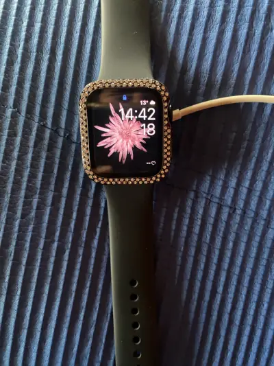 Smartwatch negro con pantalla - miniatura 4
