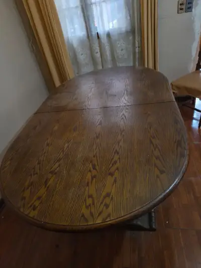 Mesa de comedor con sillas - miniatura 5