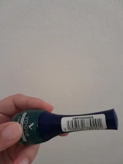 Esmalte de uñas verde Vogue - miniatura 4