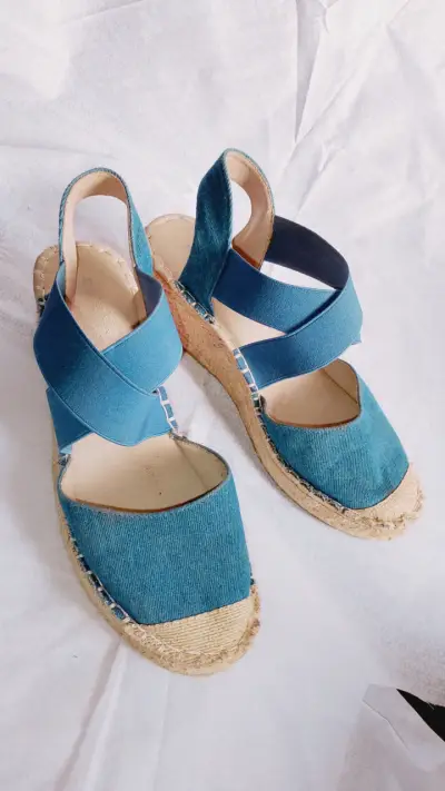 Tacones bicolor elegantes - miniatura 2