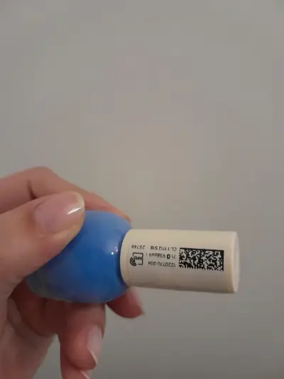 Esmalte de uñas azul - miniatura 4