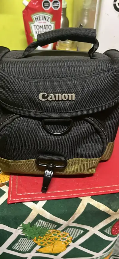 Cámara Canon con accesorios - miniatura 2