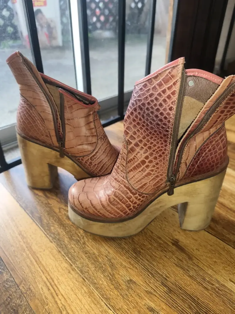 Botines de cuero con plataforma de madera - 3
