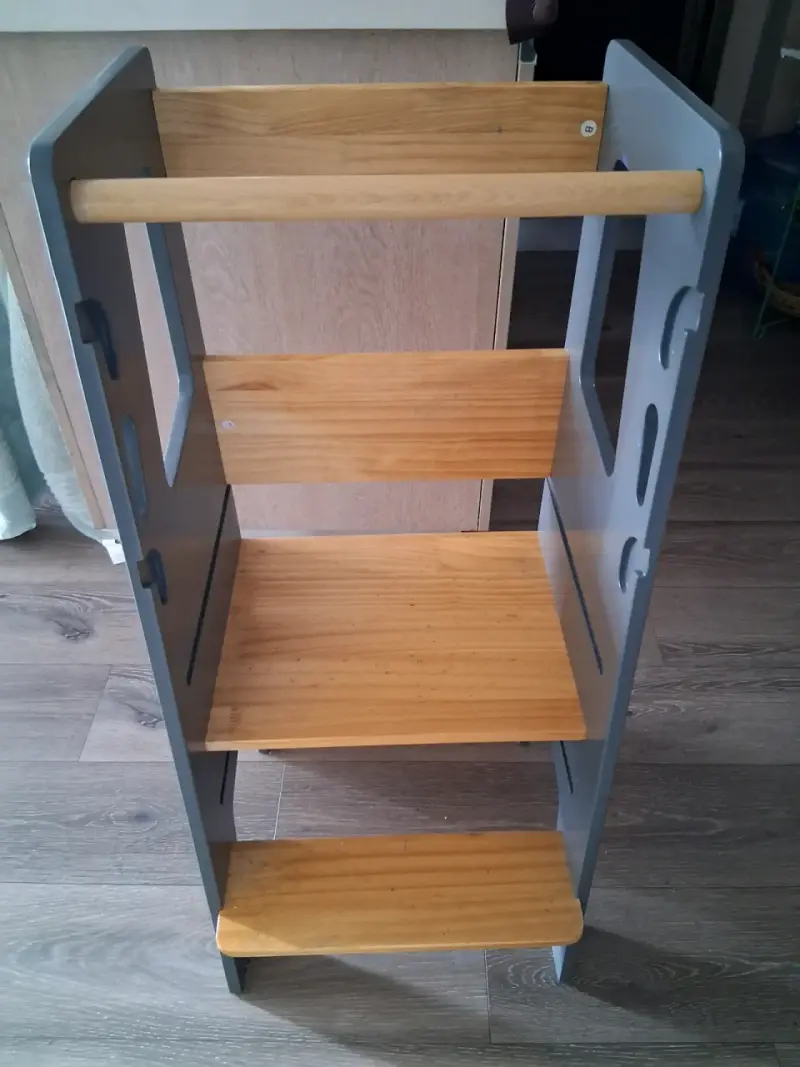 Torre de aprendizaje gris madera - 5
