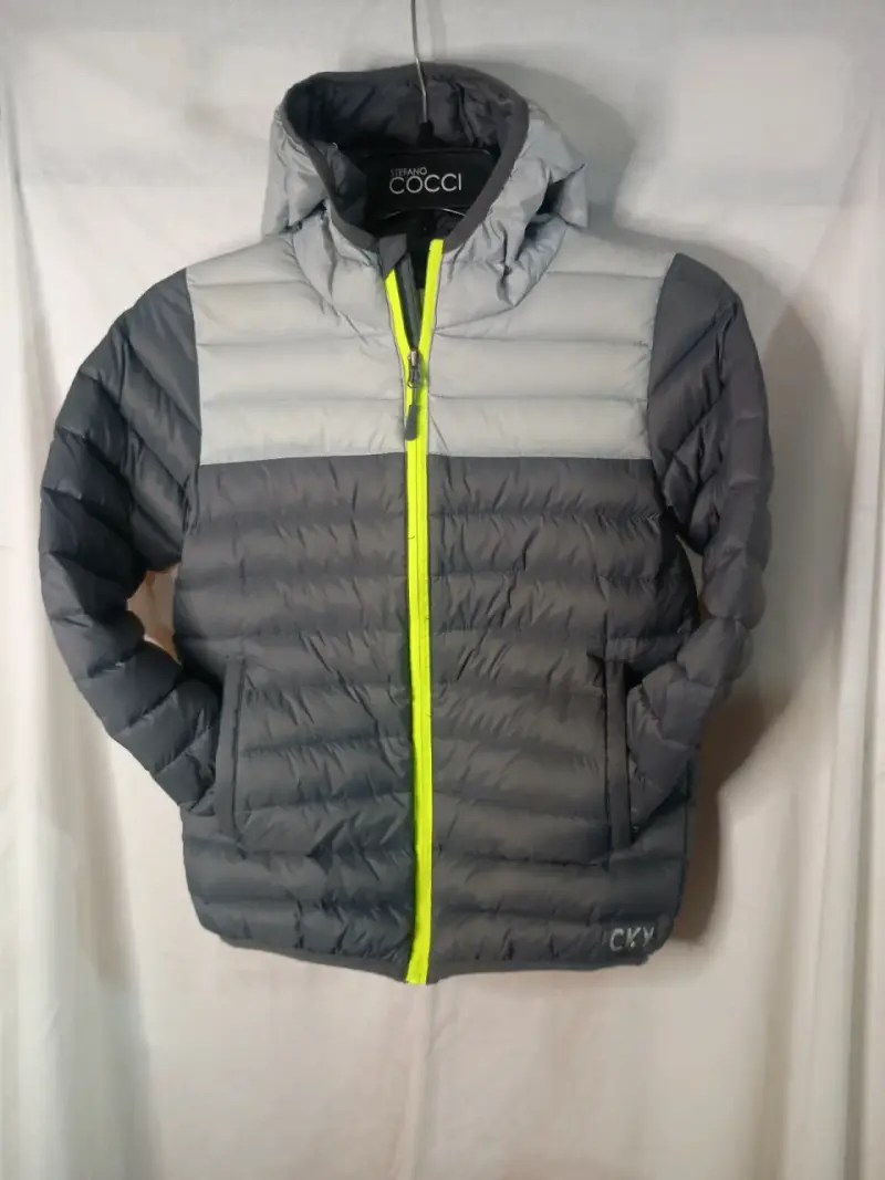 Chaqueta acolchada gris con capucha - 1