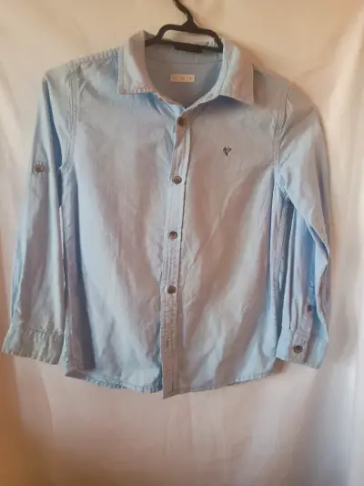 Chaqueta acolchada gris con capucha - miniatura 5