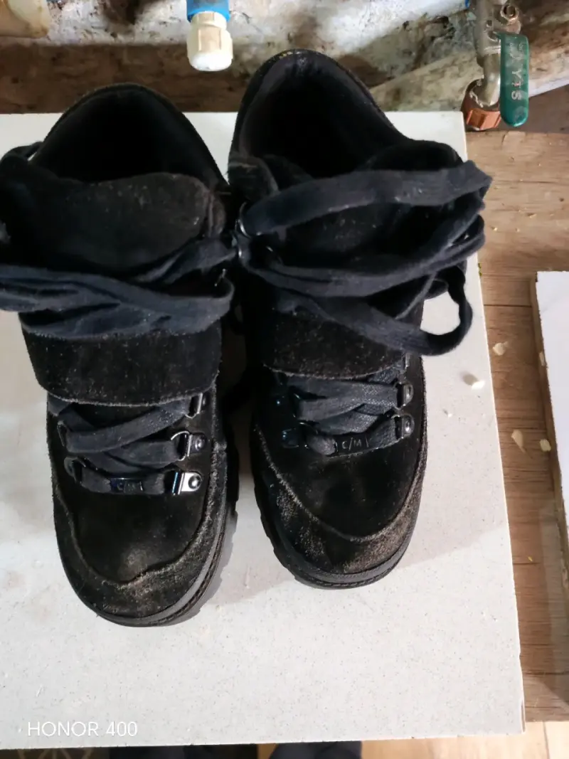 Botines negros para montaña - 1