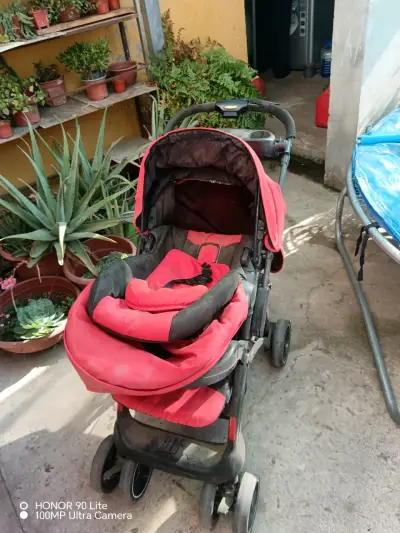 Coche de bebé rojo y negro - miniatura 4
