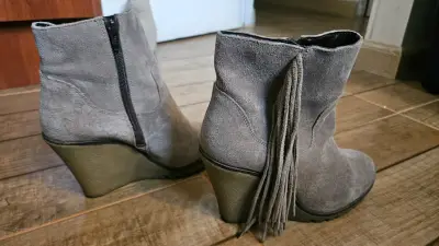 Botines grises con plataforma - miniatura 1