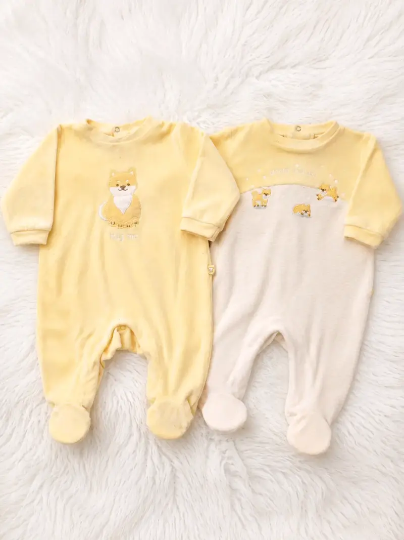 Conjunto de enteritos amarillos