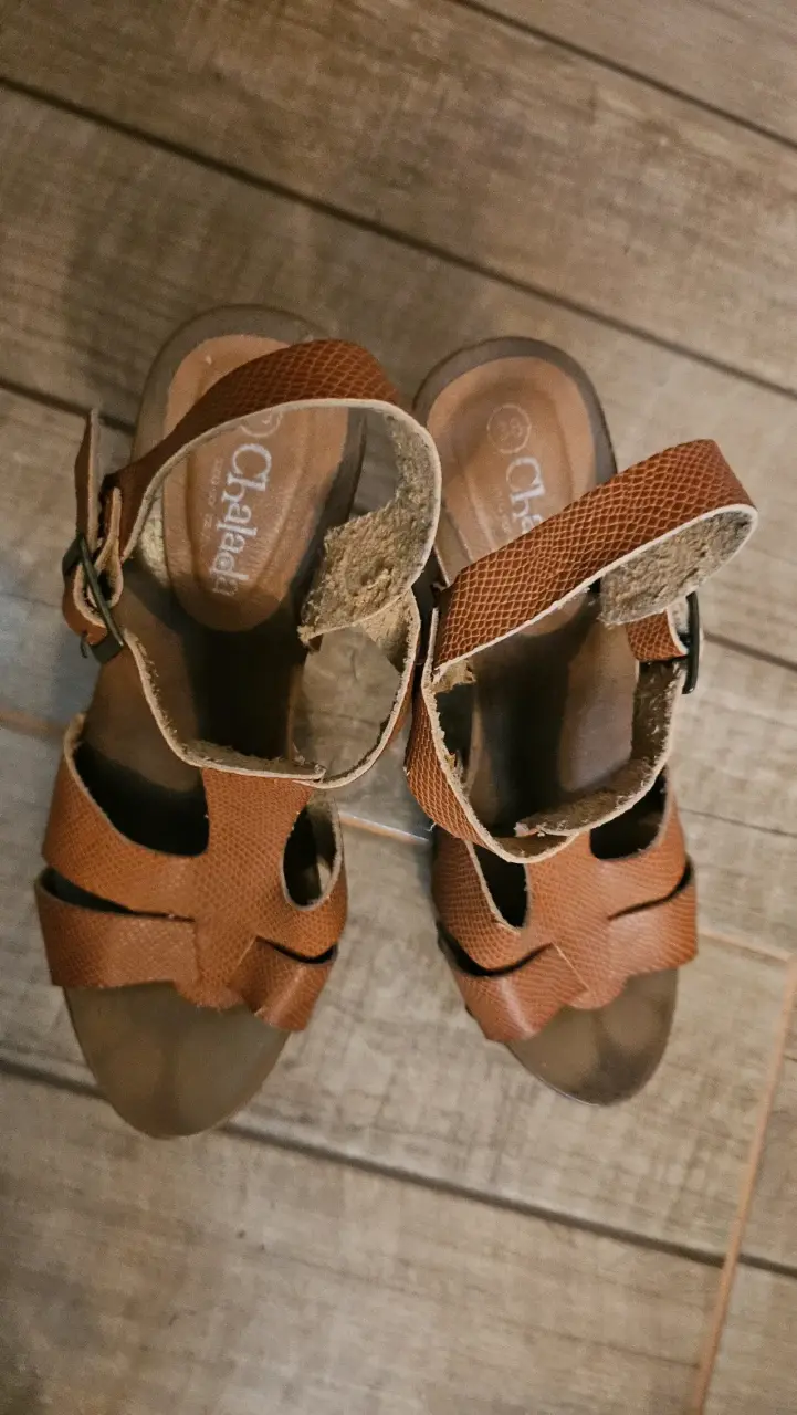 Sandalias de tacón café - 5