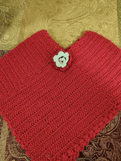 Poncho tejido a crochet azul - miniatura 5