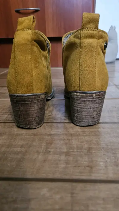Botines de gamuza amarilla - miniatura 3