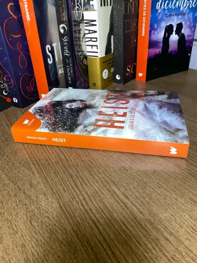Libro Heist de Ariana Godoy - miniatura 3