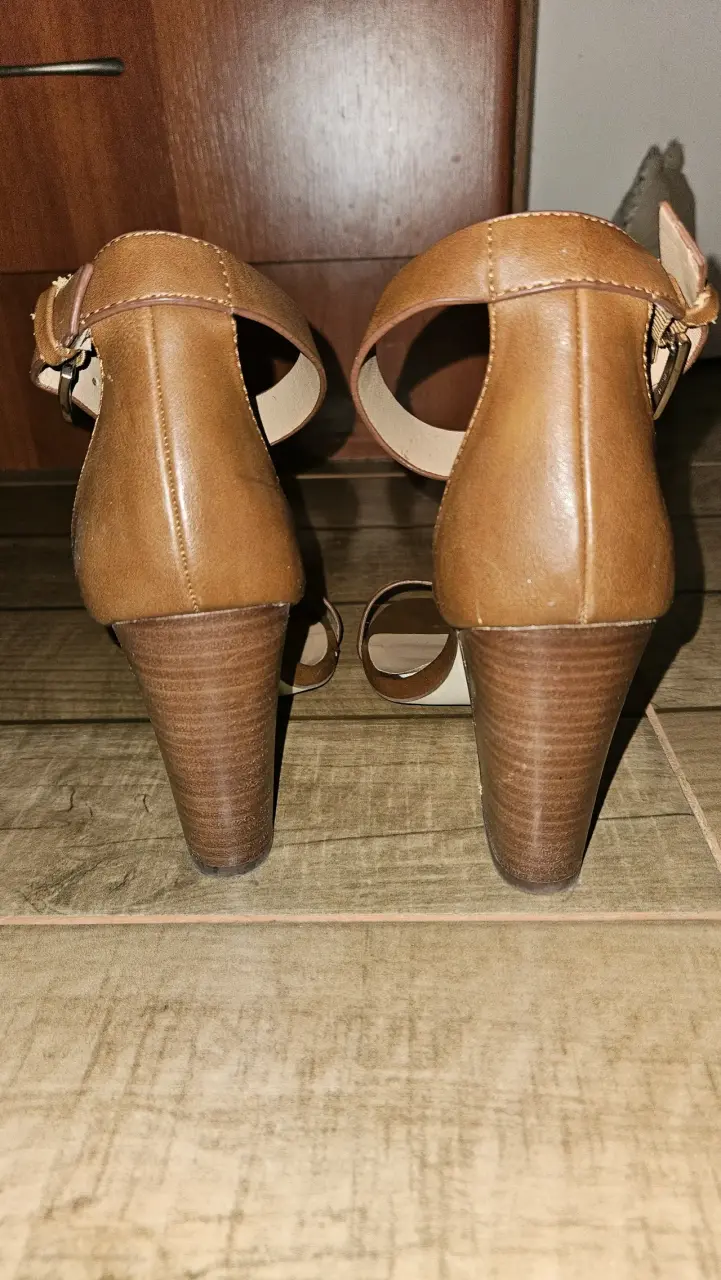 Tacones marrones Call It Spring - 4