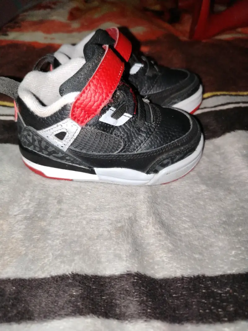 Zapatillas jordan negras niño con velcro - 2