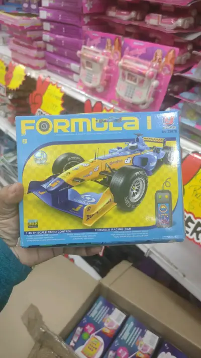Auto de Fórmula 1 a control remoto - miniatura 1