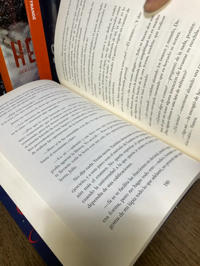 Libro Silence de Flor M. Salvador - 4
